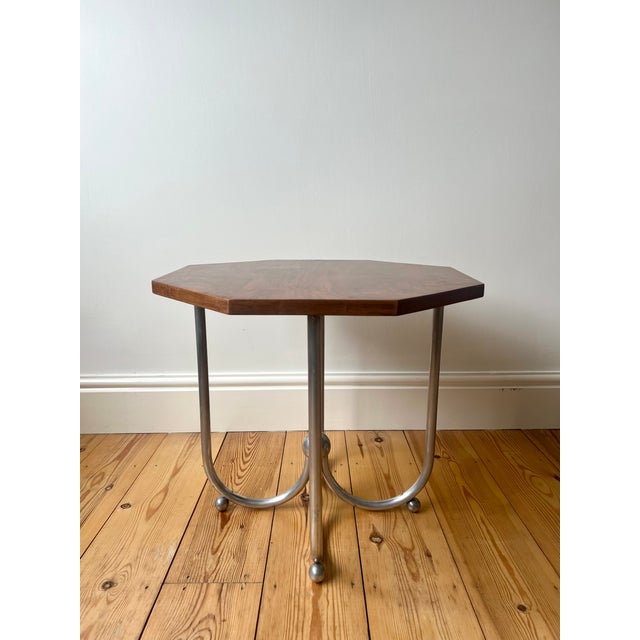 Modernist Bauhaus octagonal side table, early to mid 20th century. A lovely walnut veneer octagonal top with strong grain...