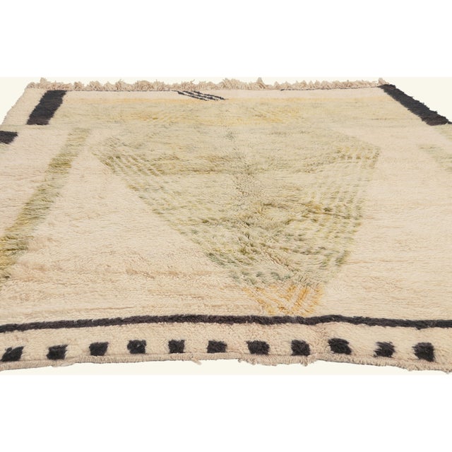Contemporary Contemporary Beni Mrirt Moroccan Rug, 07'01 X 09'00 For Sale - Image 3 of 10