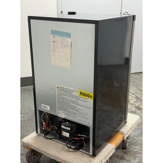 Ge Appliances Undercounter Refrigerator For Sale In San Francisco - Image 6 of 12