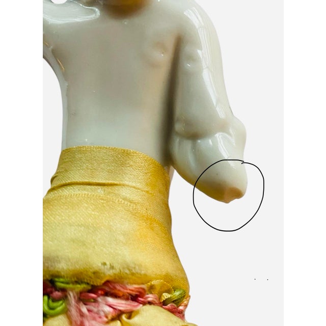 1920s 1920s Art Deco Ceramic and Straw Half Doll Lady Clothes Brush For Sale - Image 5 of 5