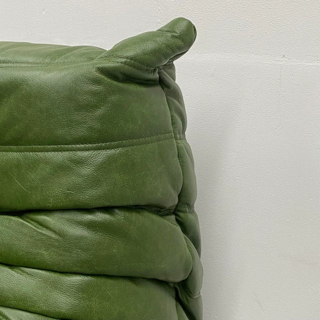 Ligne Roset French Three-Seater Togo Sofa in Forest Green Leather attributed to Michel Ducaroy for Ligne Roset For Sale - Image 4 of 11