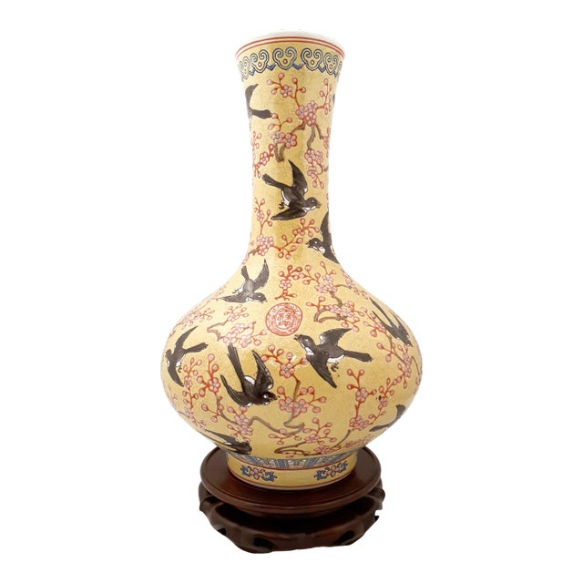 Early 20th Century Chinese Porcelain Da Ya Zhai Tianqiuping Vase For Sale