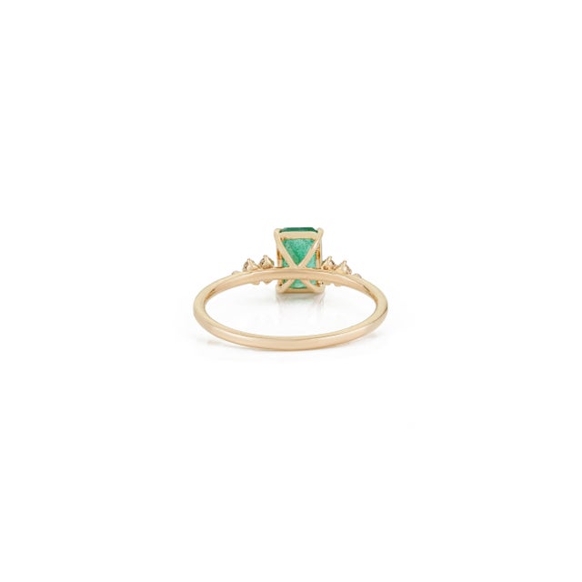 1.06Carat Emerald and Diamond 14k Yellow Gold Floral Cluster Engagement Ring Size 9 For Sale - Image 9 of 15
