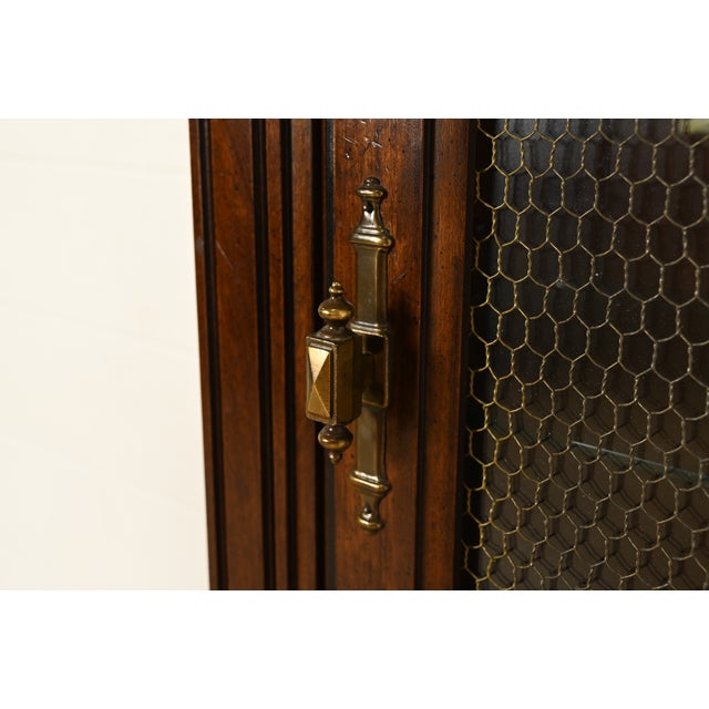Davis Cabinet Co. French Regency Louis XVI Carved Cherry Wood Lighted Bookcase or Display Cabinet, Circa 1960s For Sale In South Bend - Image 6 of 17