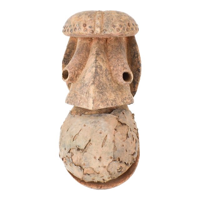 Early 20th Century Dan Wee Kran Guerre Guere Mask For Sale
