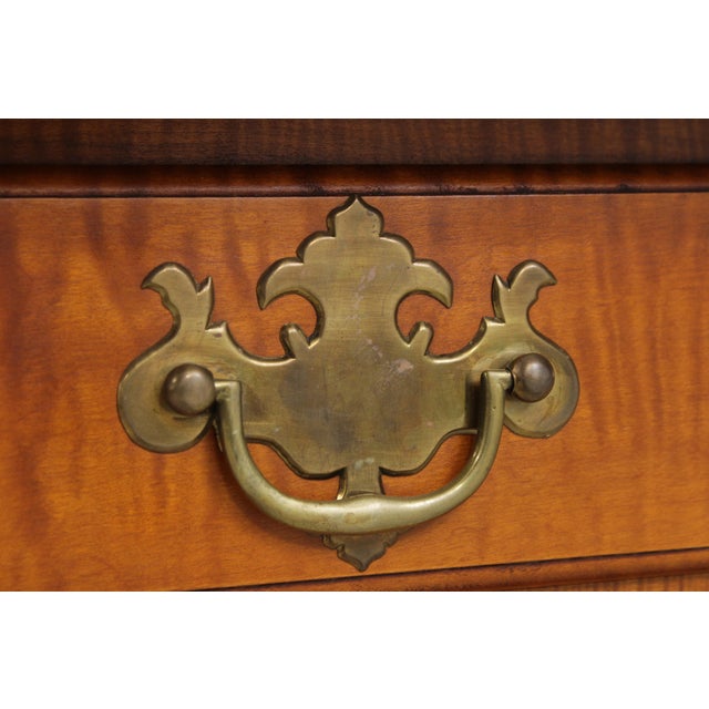 Eldred Wheeler Tiger Maple Lowboy Dressing Table For Sale - Image 10 of 18