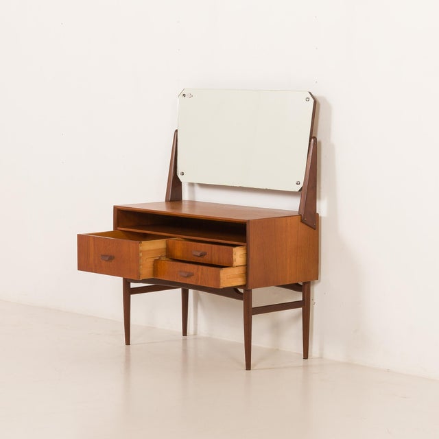 1960s Mid-Century Scandinavian Vanity with Adjustable Mirror, 1960s For Sale - Image 5 of 18