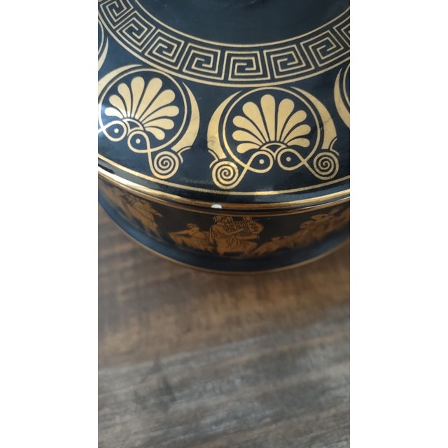 1970s Large Serving, Candy or Trinket Dish by St Hand-Made in Greece With 24kt Gold Trim. For Sale - Image 4 of 8