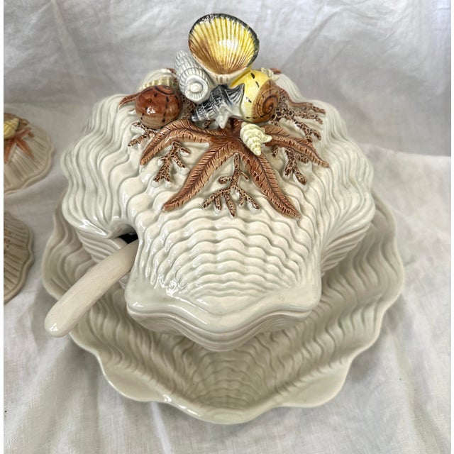 Contemporary Fitz & Floyd "Shell" Soup Tureen W/Lid, Laddle, & Underplate a Set For Sale - Image 3 of 12