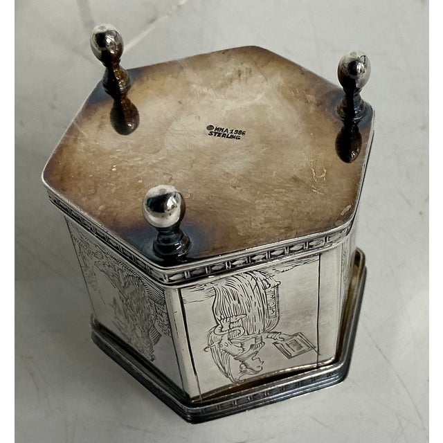 1986 Vintage Sterling Silver 17th Century Style Dutch Marriage Box Replica by Metropolitan Museum of Art For Sale - Image 11 of 12