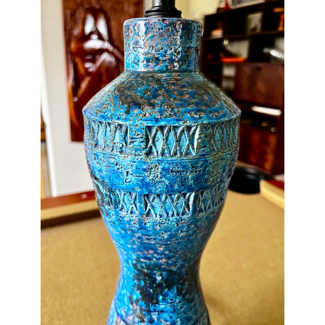 Ceramic 1960s Mid Century Modern Bitossi Table Lamp in Rimini Blue - Aldo Londi for Bitossi For Sale - Image 7 of 12