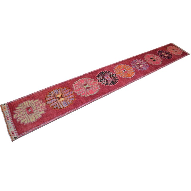 1970s Turkish Hand-Knotted Turkish Runner Rug Extra Long Narrow Runner Stair Runner- 2′2″ × 15′6″ For Sale - Image 9 of 15