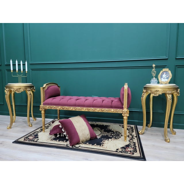 French Mid 20th Century Louis XV Style Bench, Aged Gold Leaf Tufted Maroon Velvet For Sale - Image 3 of 9