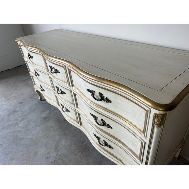 Henredon French Provincial Nine Drawers Dresser | Chairish