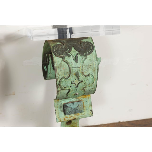 English 19th Century English Bronze Verdigris Wall Brackets with Lucite Tops, a Pair For Sale - Image 3 of 12
