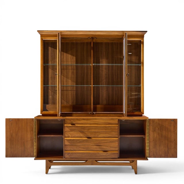 Young Manufacturing Mid Century Curved Walnut Credenza and Hutch For Sale - Image 10 of 12