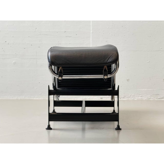 Black LC4 Chaise Longue from Cassina, 1970s For Sale - Image 8 of 18