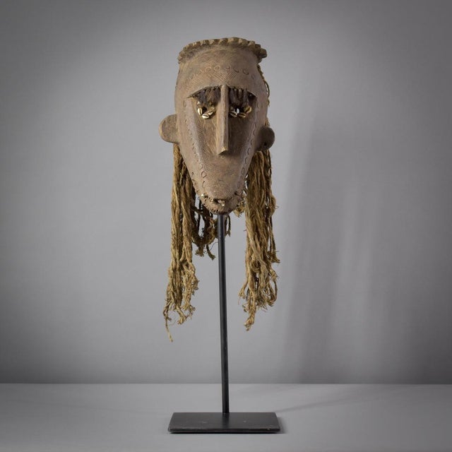Early 20th Century Bamana Kore Fetish Mask With Cowrie Shell And Horse Hair Mali For Sale In Denver - Image 6 of 9