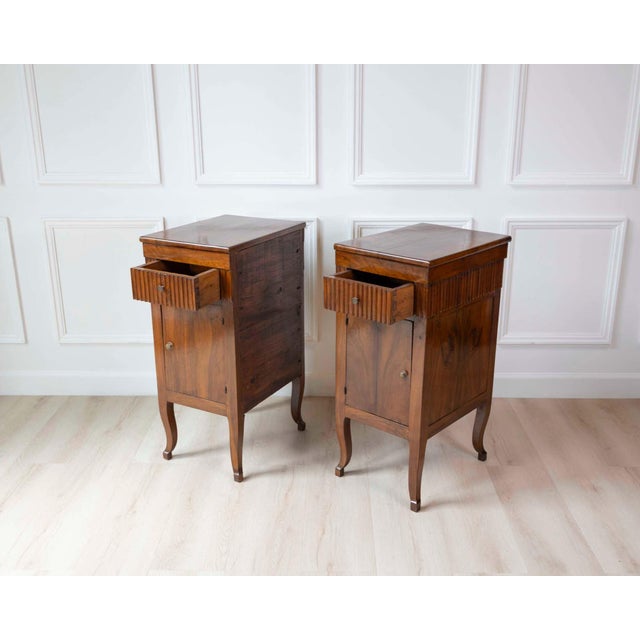 Pair of Italian 18th Century Walnut Bedside Chests with Carved Fluted Drawers For Sale - Image 11 of 11