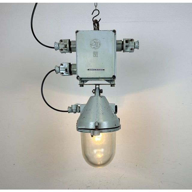 Industrial Cast Aluminium Explosion Proof Lamp from Elektrosvit, 1970s For Sale - Image 17 of 18