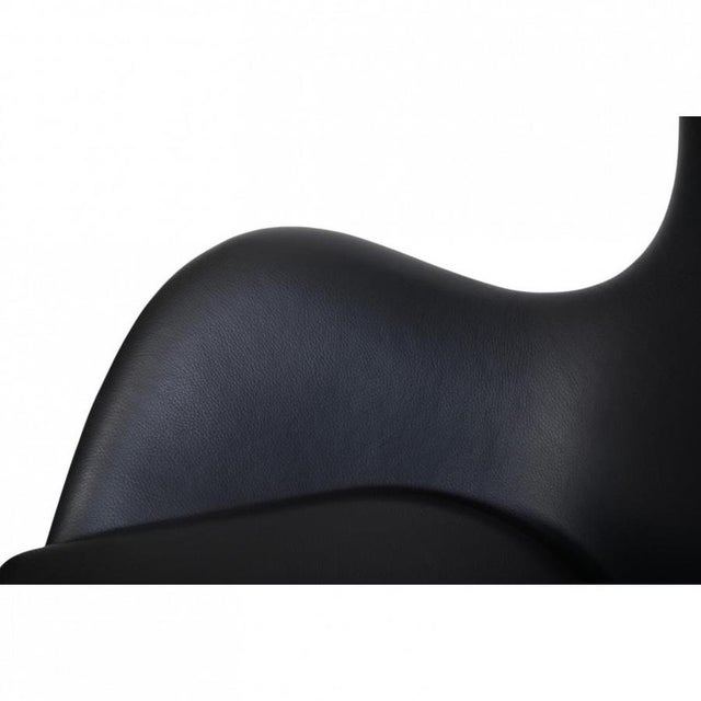Egg Chair in Black Aura Leather by Arne Jacobsen, 2016 For Sale - Image 6 of 18