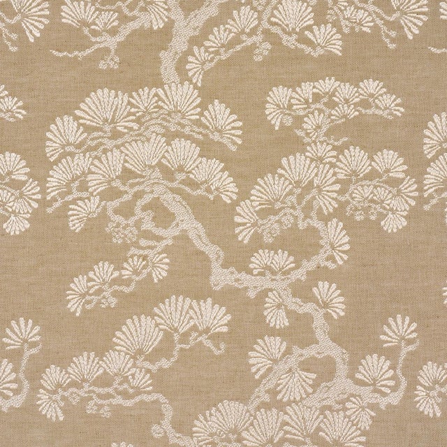 Traditional Schumacher Hinata Fabric In Neutral For Sale - Image 3 of 5