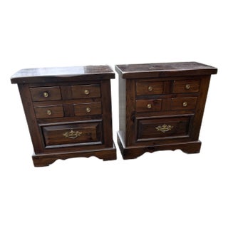 1960s Pair of Heywood Wakefield Nightstand Tables For Sale