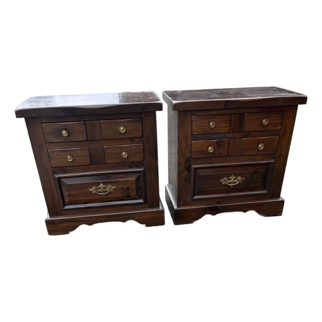 1960s Pair of Heywood Wakefield Nightstand Tables For Sale