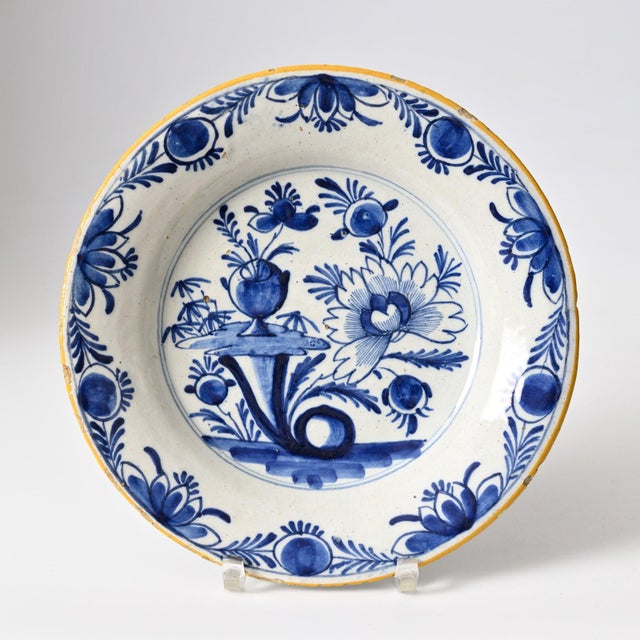 Antique Dutch Delft Blue Plates, 1700s, Set of 2, in Very Good conditions. Designed before 1890