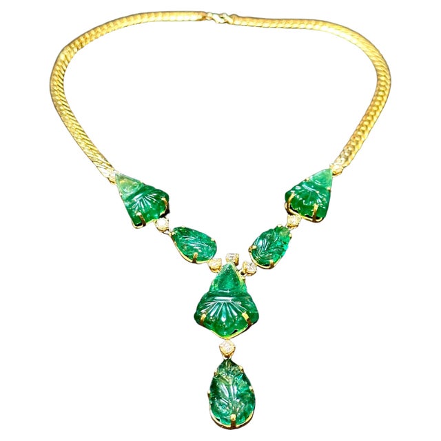 115 Ct Natural Carved Drop Emerald & 4 Ct Diamond Necklace 18 Kt Gold Necklace For Sale - Image 18 of 18