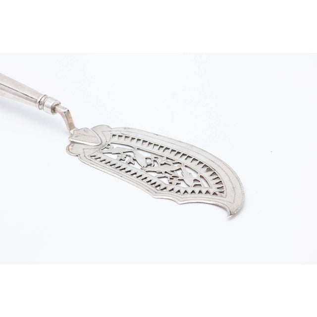 Cut-Out Silver Fish Serving Spatula For Sale - Image 3 of 4
