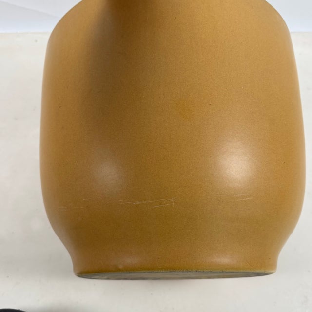 1960s Impeccable Mustard or Ochre Glazed Ceramic Planter by Gainey Ceramics For Sale - Image 9 of 9