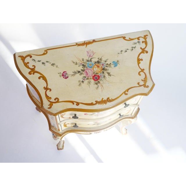 Italian Venetian Painted Wooden Chest of Drawers, Louis Xv Style Cabinet, Vintage Florentine Nightstand, 1950s For Sale - Image 11 of 11