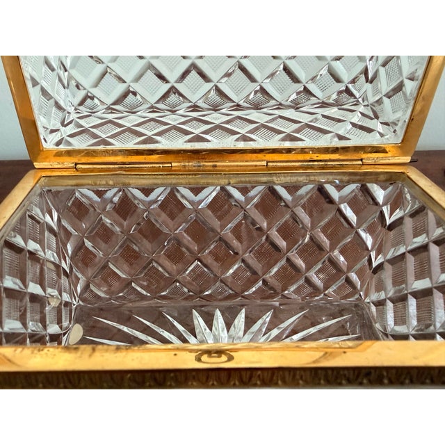 Antique Baccarat (Attrib.) Cut Crystal Glass Casket Box With Bow Clasp For Sale - Image 11 of 12