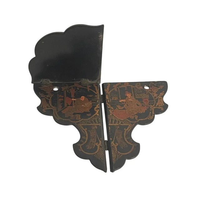 Chinese Black Lacquer Shelf, 19th Century For Sale - Image 3 of 9