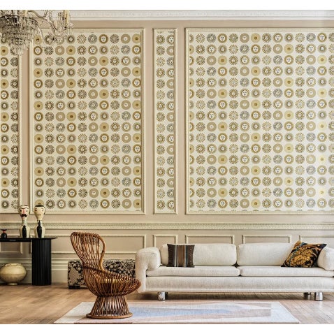 Traditional Wallpaper Soli For Sale - Image 3 of 3