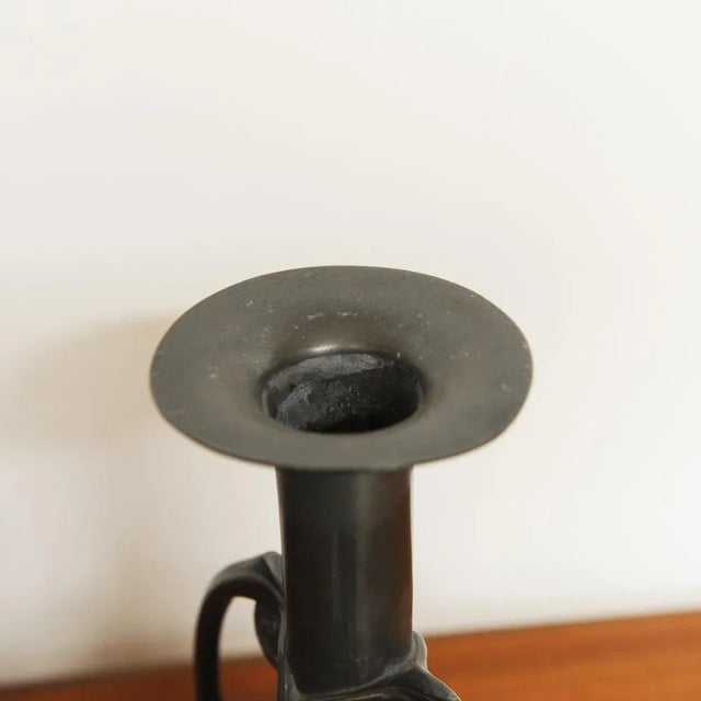 Tudric Pewter Twin Handled Vase attributed to Archibald Knox for Liberty and Co, 1905 For Sale - Image 4 of 11