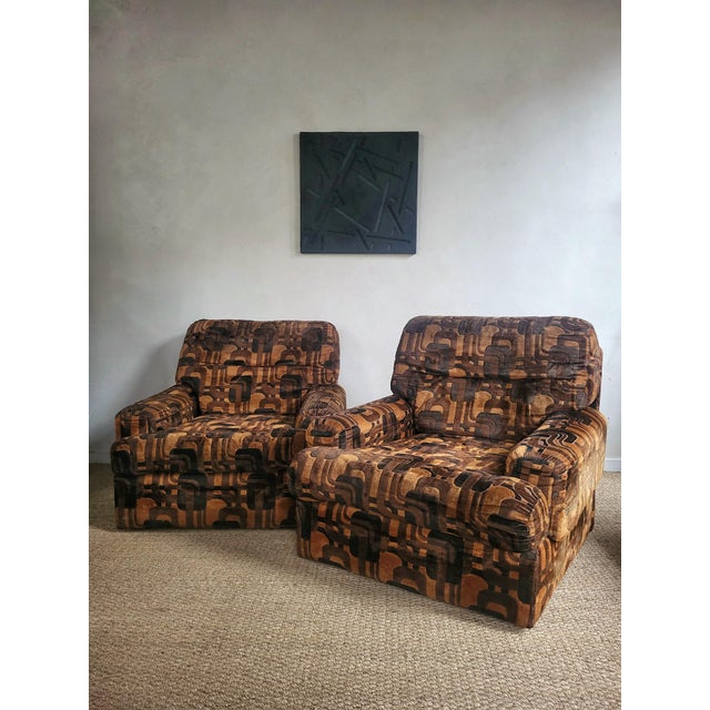 70s armchairs in velvet with a retro print. The fabric is original, some small traces of time but very good general...