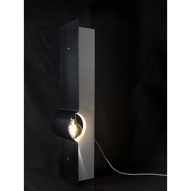 Metal Oculus 2.1 Handcrafted Floor Lamp in Iron & Marble by D´ARK Atelier For Sale - Image 7 of 12