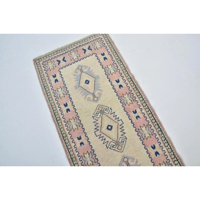 Mid-Century Modern Pink & Beige Wool Handmade Runner Rug For Sale - Image 5 of 11