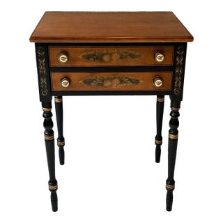 1980s Vintage Lambert Hitchcock Maple Wood Side Accent Table For Sale