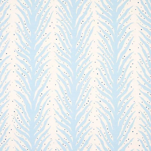 Is it animal, vegetal or a little of both? A stripe that dares to be different, this striking printed fabric evokes...