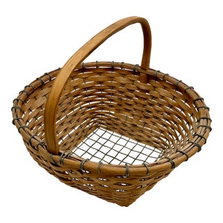 Large Authentic Vintage Steel Wire & Ash Wood Splint Massachusetts Famous Ipswich Clam Diggers Gathering Basket For Sale