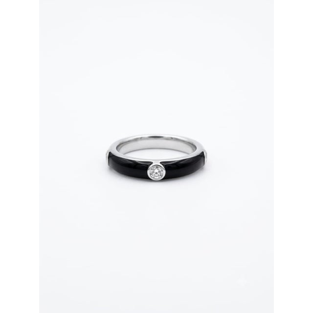 Modern Natural 18k Gold Diamond Halo Ring, 0.94 Carats For Sale - Image 3 of 8