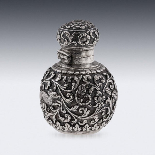 Antique 19th Century Indian Kutch Silver Scent Bottle by Oomersi Mawji, 1890s For Sale - Image 12 of 15
