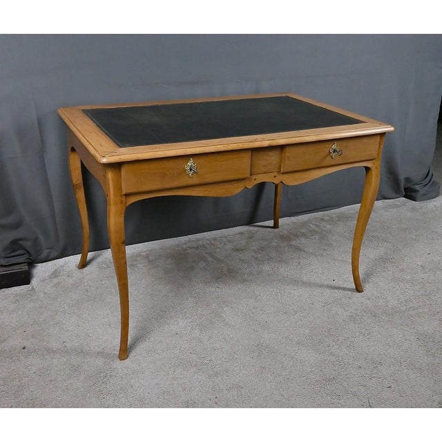 Small 18th Century Louis XV Desk in Apple and Cherry Wood For Sale - Image 4 of 14
