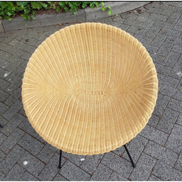 Mid-Century Modern Italian Garden Wicker Table and Chairs, Set of 3, in Good conditions. Designed 1950 to 1959