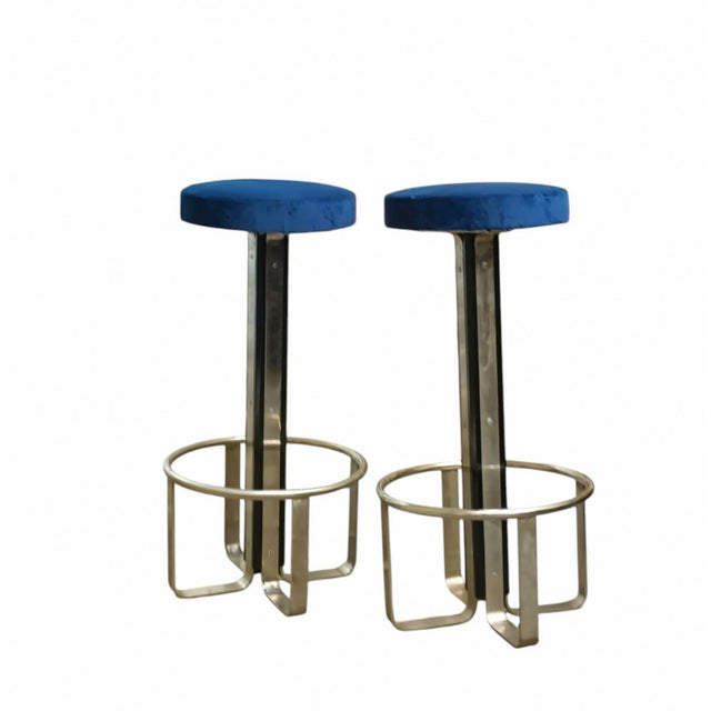 Mid-Century Modern Vintage Blue Velvet and Chrome-Plated Metal Bar Stools, Italy, 1970s, Set of 2 For Sale - Image 3 of 6