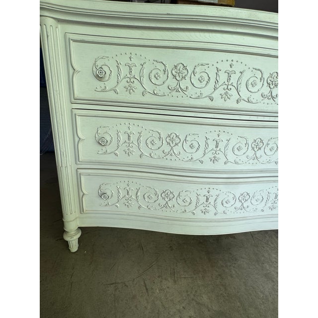 English Jonathan Charles Stratus Hand-Carved Floral Serpentine Dresser For Sale - Image 3 of 12
