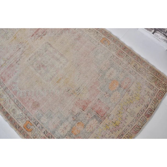 Vintage Distressed Turkish Area Rug, Faded Traditional Motif in Muted Earth Tones For Sale In Phoenix - Image 6 of 9